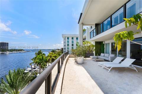 3535 Hiawatha Ave 504, Miami FL - photo 9 of 43