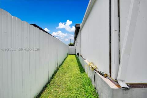 333 NW 60th Ave, Miami FL - photo 10 of 40