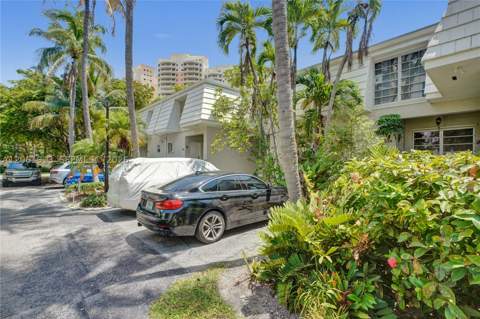 224 Sea View Dr 104, Key Biscayne FL - photo 15 of 45
