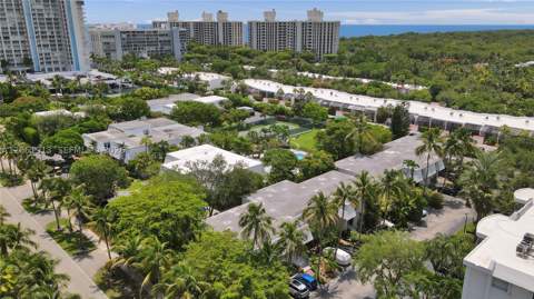 224 Sea View Dr 104, Key Biscayne FL - photo 18 of 45