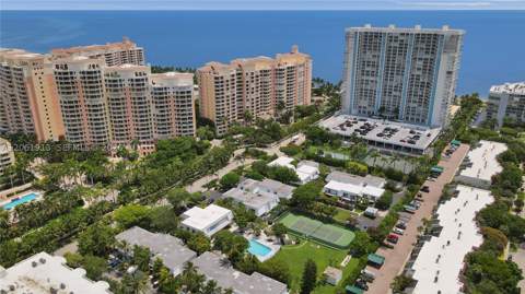 224 Sea View Dr 104, Key Biscayne FL - photo 20 of 45