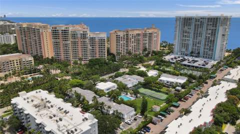 224 Sea View Dr 104, Key Biscayne FL - photo 22 of 45