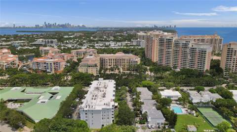 224 Sea View Dr 104, Key Biscayne FL - photo 23 of 45