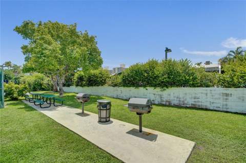 224 Sea View Dr 104, Key Biscayne FL - photo 8 of 45