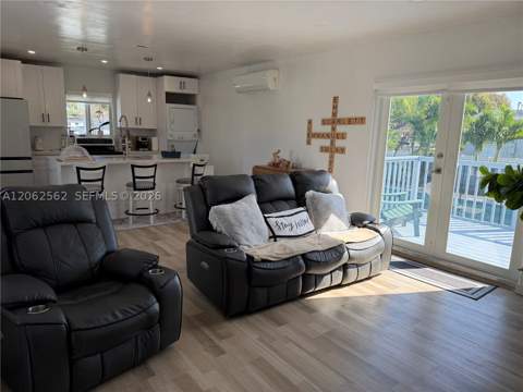 2401 SW 83rd Ave, Miami FL - photo 9 of 58