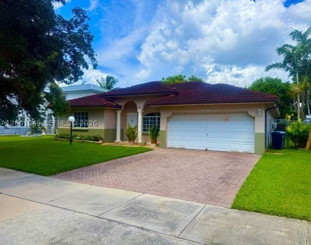 3 bedroom SingleFamilyResidence at 18223 SW 149th Pl, Coral Reef Nurseries Sec, Miami — photo 3