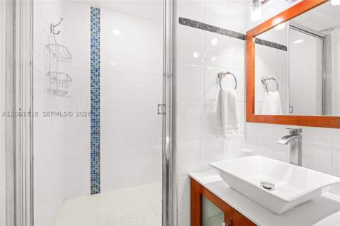 5601 Collins Ave 1515, Miami Beach FL - photo 20 of 38