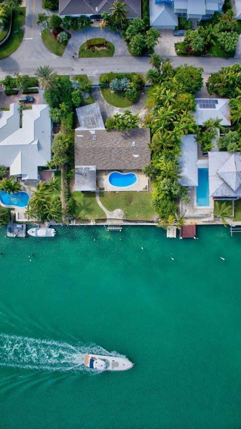 631 N Mashta Drive, Key Biscayne FL - photo 10 of 49