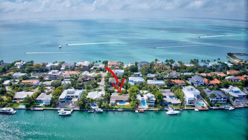 4 bedroom SingleFamilyResidence at 631 N Mashta Drive, Mashta Island, Key Biscayne — photo 2