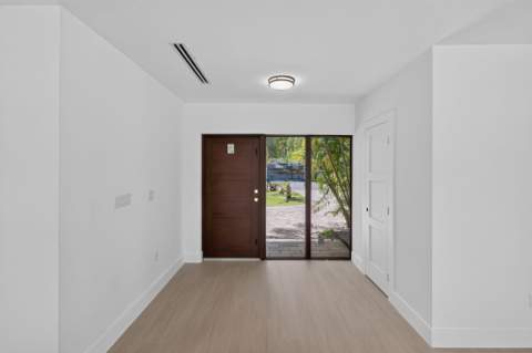 631 N Mashta Drive, Key Biscayne FL - photo 20 of 49