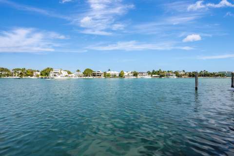 631 N Mashta Drive, Key Biscayne FL - photo 7 of 49