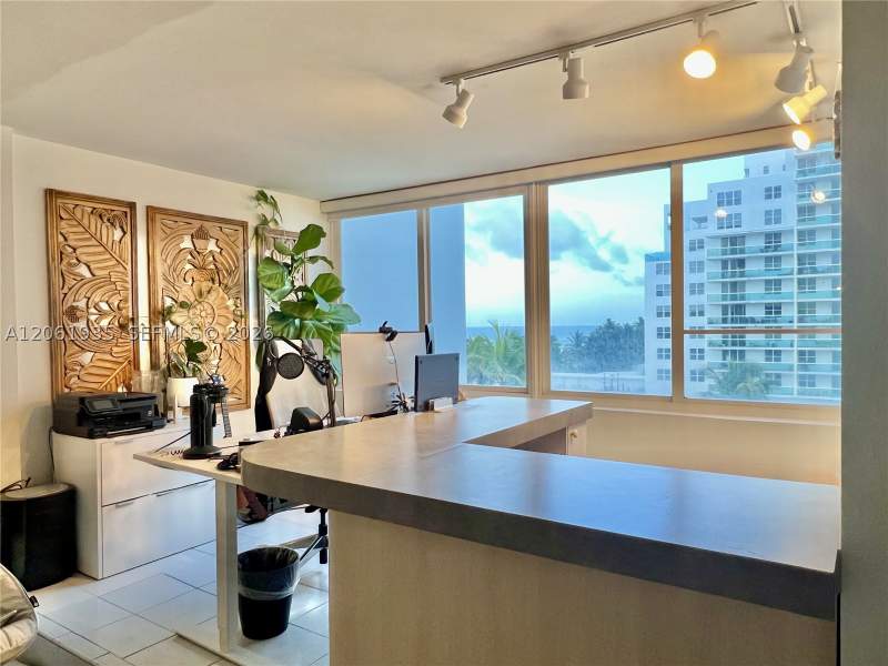 1 bedroom Condominium at 5005 Collins Ave 518, The Carriage Club North C, Miami Beach — photo 2