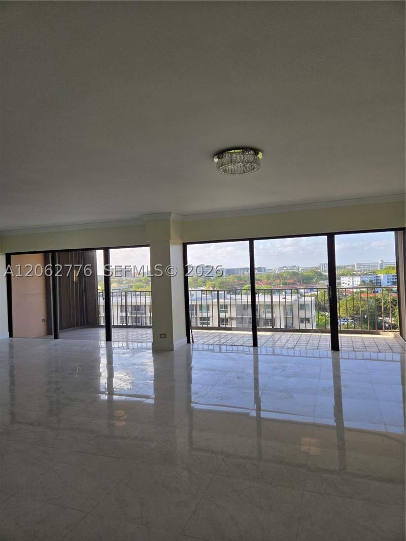 2 bedroom Condominium at 1800 NE 114th St 911, Cricket Club Condo, Miami — photo 3