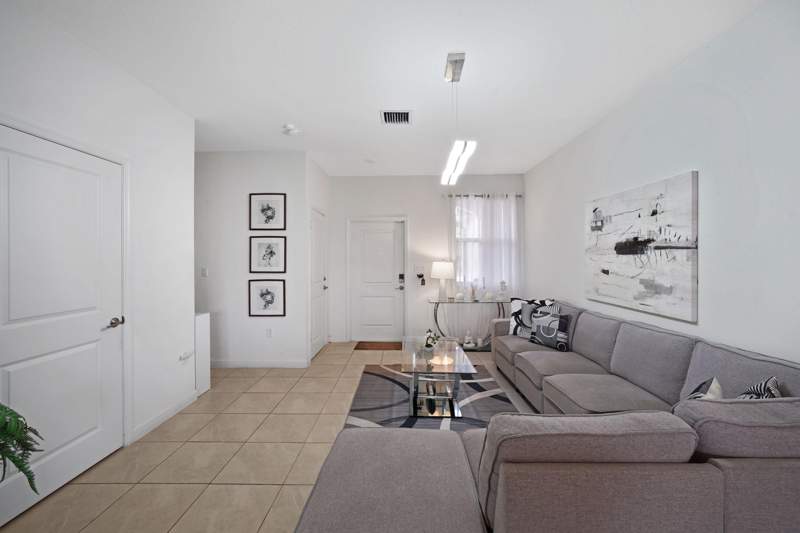 3 bedroom Townhouse at 12960 NW 22nd Place, Golf Park Sec 1, Miami — photo 4
