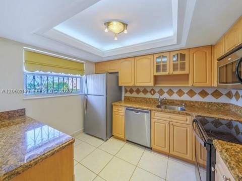 7921 Byron Ave 404, Miami Beach FL - photo 21 of 47
