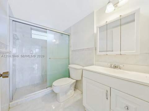 7921 Byron Ave 404, Miami Beach FL - photo 24 of 47