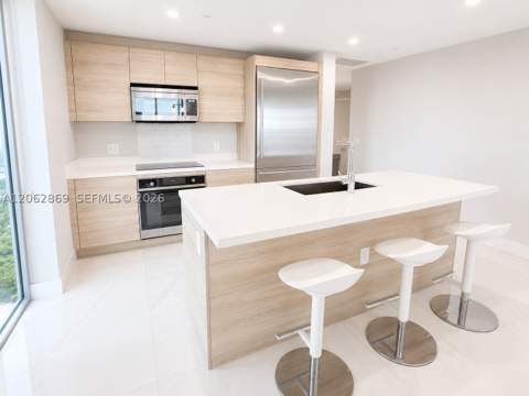 16385 Biscayne Blvd 2007, North Miami Beach FL - photo 13 of 52