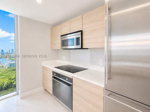 16385 Biscayne Blvd 2007, North Miami Beach FL - photo 15 of 52