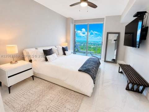 16385 Biscayne Blvd 2007, North Miami Beach FL - photo 18 of 52