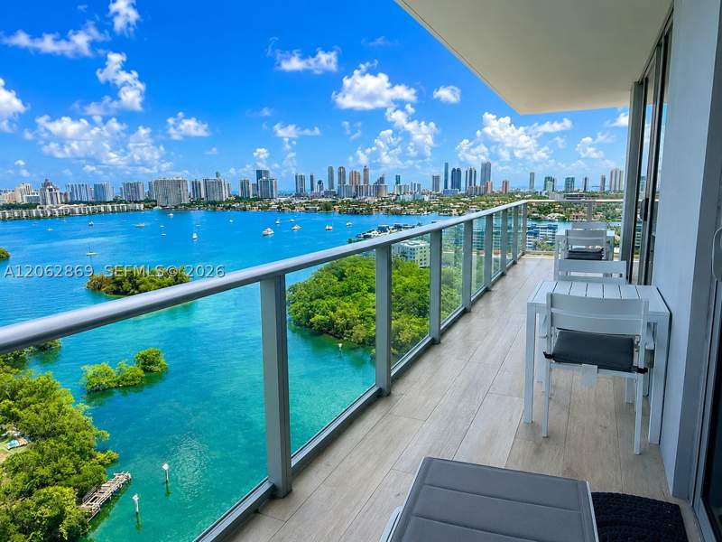 3 bedroom Condominium at 16385 Biscayne Blvd 2007, The Harbour North Condo, North Miami Beach — photo 2