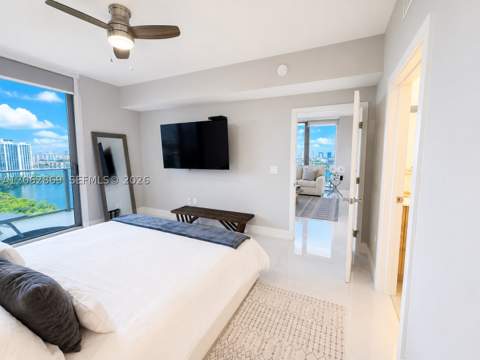16385 Biscayne Blvd 2007, North Miami Beach FL - photo 21 of 52