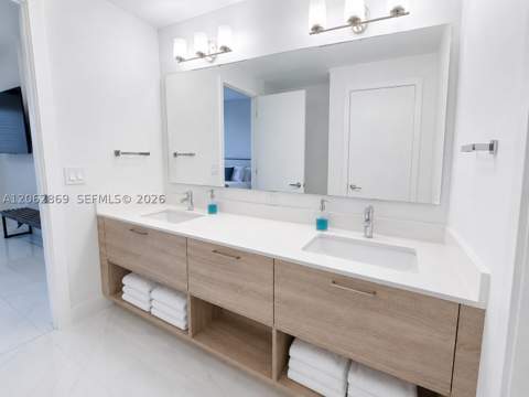 16385 Biscayne Blvd 2007, North Miami Beach FL - photo 24 of 52