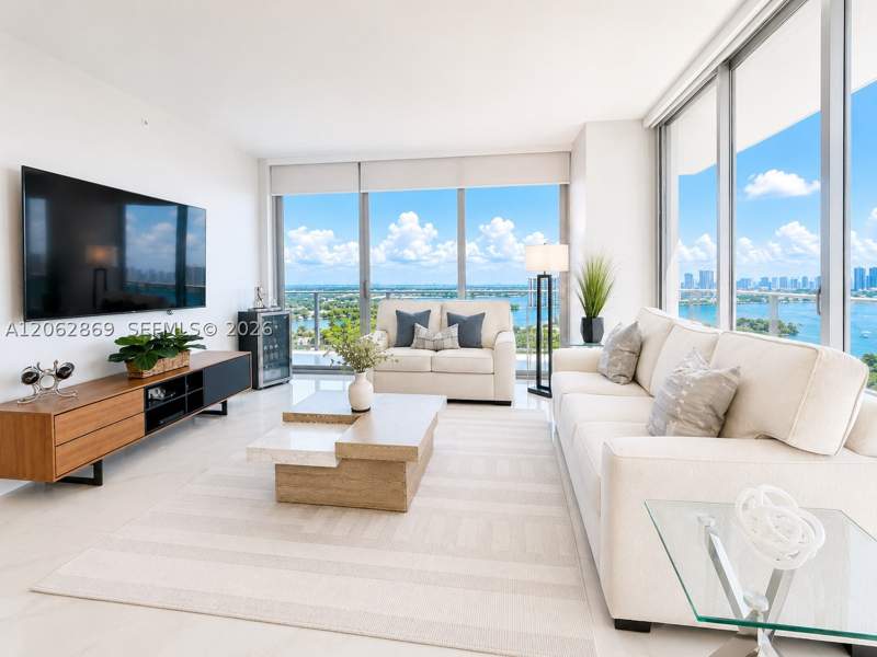 3 bedroom Condominium at 16385 Biscayne Blvd 2007, The Harbour North Condo, North Miami Beach — photo 3