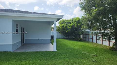 22055 Miami Ave, Miami FL - photo 13 of 33