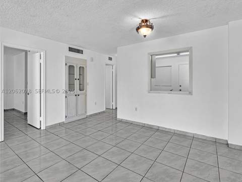3849 NE 169th St 405, North Miami Beach FL - photo 15 of 52