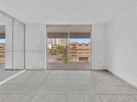 3849 NE 169th St 405, North Miami Beach FL - photo 20 of 52
