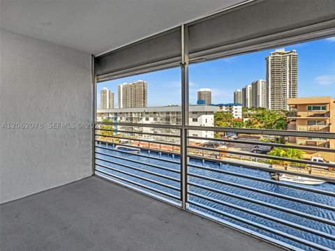 3849 NE 169th St 405, North Miami Beach FL - photo 23 of 52