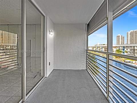 3849 NE 169th St 405, North Miami Beach FL - photo 24 of 52