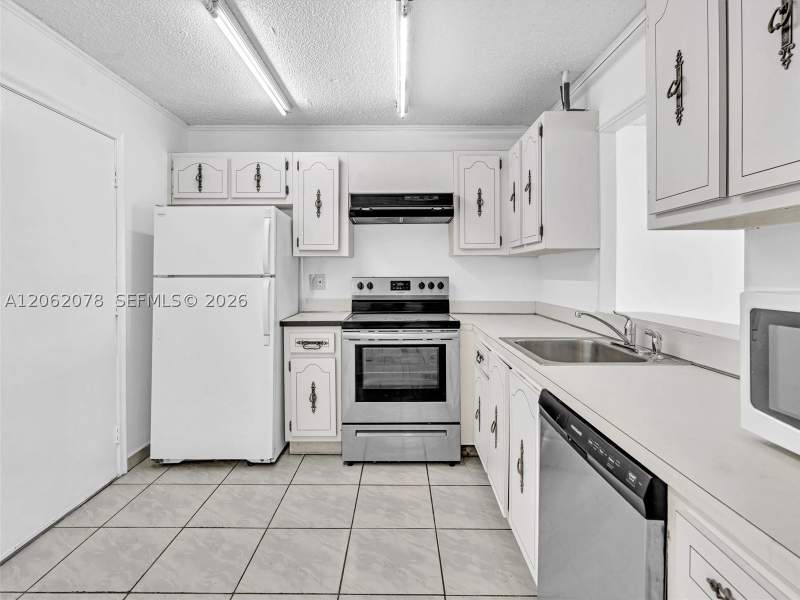 1 bedroom Condominium at 3849 NE 169th St 405, Eden Isles Condo Part 3, North Miami Beach — photo 5