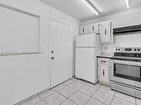 3849 NE 169th St 405, North Miami Beach FL - photo 6 of 52