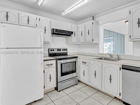 3849 NE 169th St 405, North Miami Beach FL - photo 7 of 52