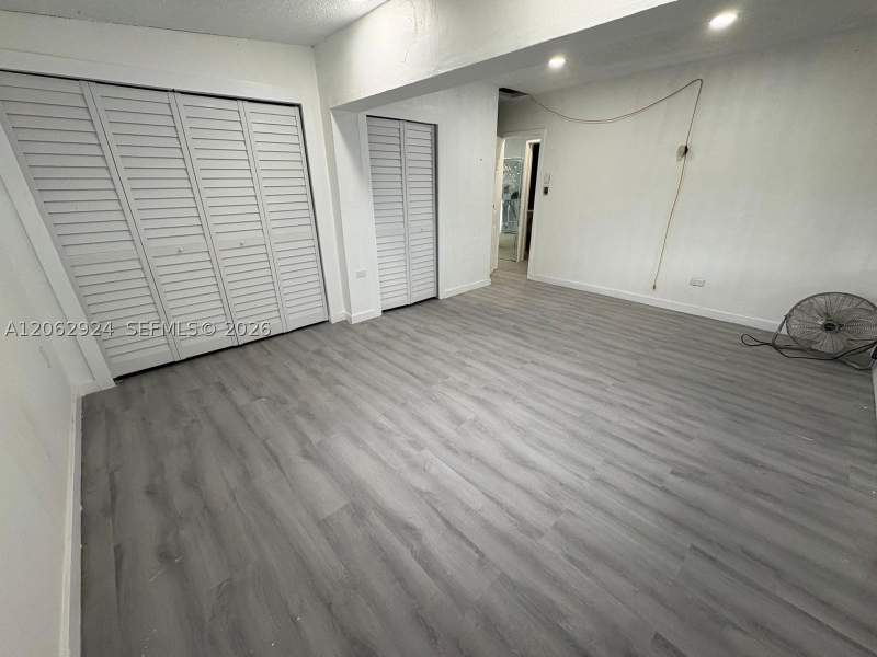 2 bedroom SingleFamilyResidence at 2531 NW 88th St, Rev Pl Of Ports Of Oxford, Miami — photo 2