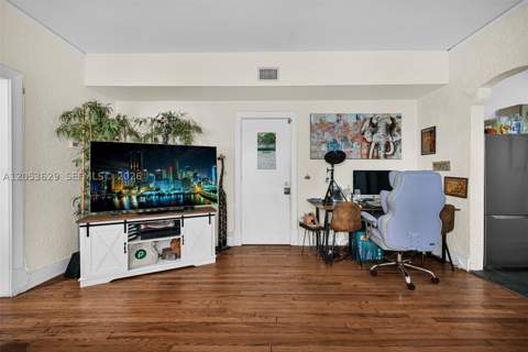 900 16th St 104, Miami Beach FL - photo 20 of 30