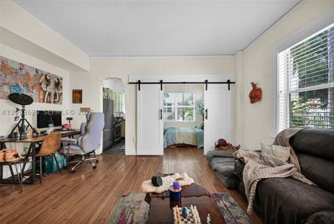 900 16th St 104, Miami Beach FL - photo 21 of 30