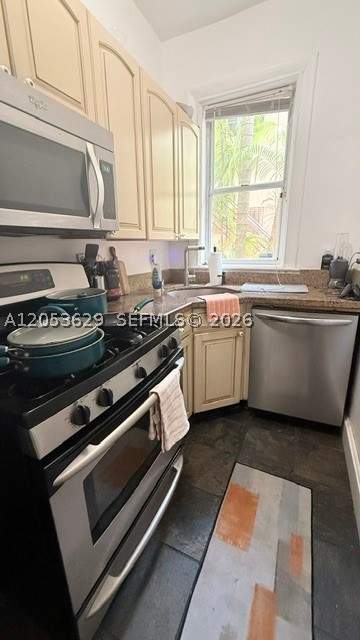 0 bedroom Condominium at 900 16th St 104, The Esplanade Beach Condo, Miami Beach — photo 4