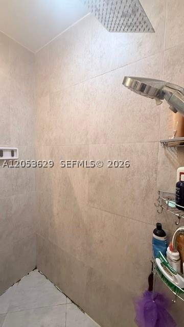 900 16th St 104, Miami Beach FL - photo 7 of 30