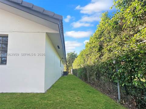13925 SW 26th Ter, Miami FL - photo 11 of 31