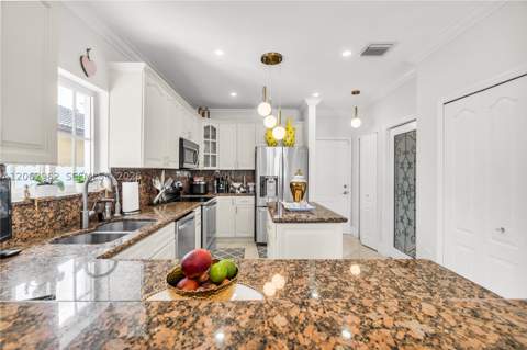 2776 SW 143rd Pl, Miami FL - photo 14 of 61
