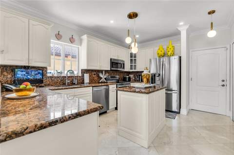 2776 SW 143rd Pl, Miami FL - photo 15 of 61