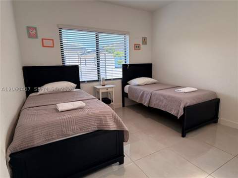 1163 NW 2nd St, Florida City FL - photo 12 of 23