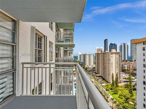 301 174th St 2205, Sunny Isles Beach FL - photo 18 of 61