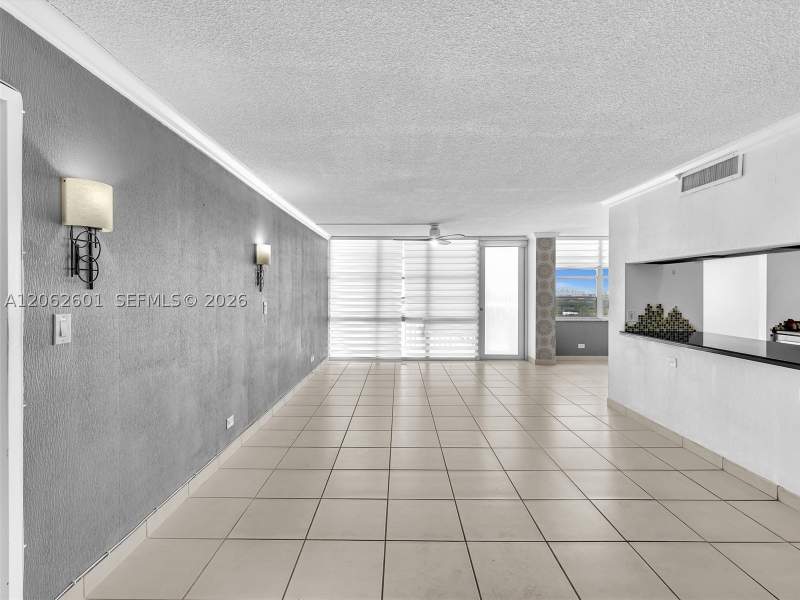 1 bedroom Condominium at 301 174th St 2205, Winston Towers 500 Condo, Sunny Isles Beach — photo 4