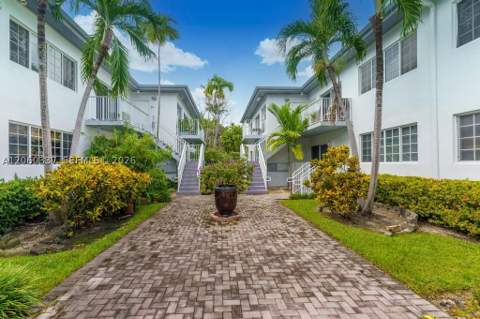 9280 Bay Harbor Ter 26, Bay Harbor Islands FL - photo 17 of 21