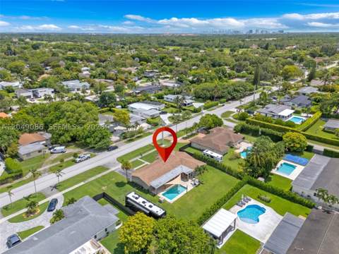 10360 SW 112th St, Miami FL - photo 11 of 35