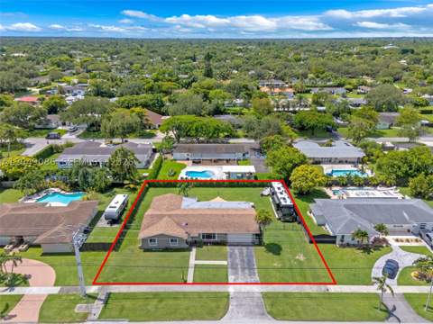 10360 SW 112th St, Miami FL - photo 13 of 35