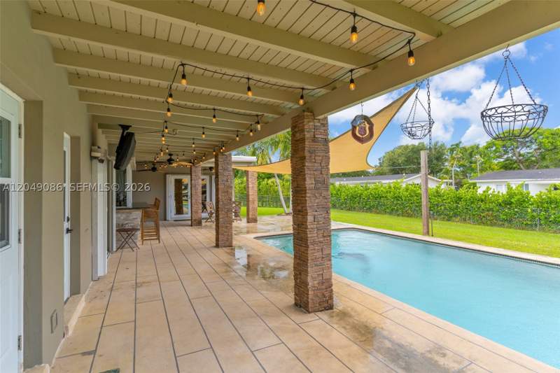 4 bedroom SingleFamilyResidence at 10360 SW 112th St, Pine Acres Sec 2, Miami — photo 5